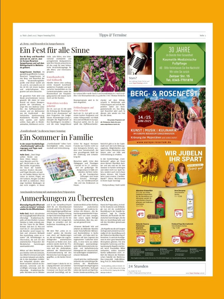 Newspaper spread with German articles 'Ein Fest für alle Sinne' and 'Ein Sommer in Familie' and colorful ads on the right, set on an orange border border.